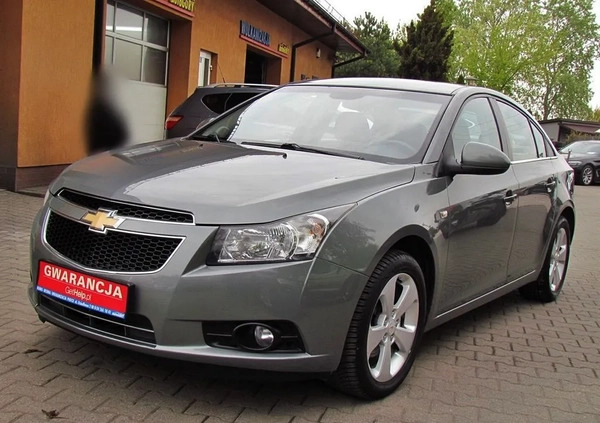 Chevrolet Cruze cena 19900 przebieg: 212000, rok produkcji 2010 z Skaryszew małe 497